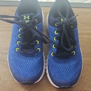 Under Armour Boys Blue Athletic Shoes Sz 12